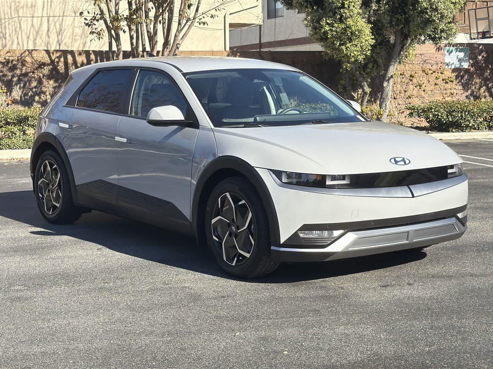 Thumbnail: 2024 Hyundai Ioniq 5 - 8