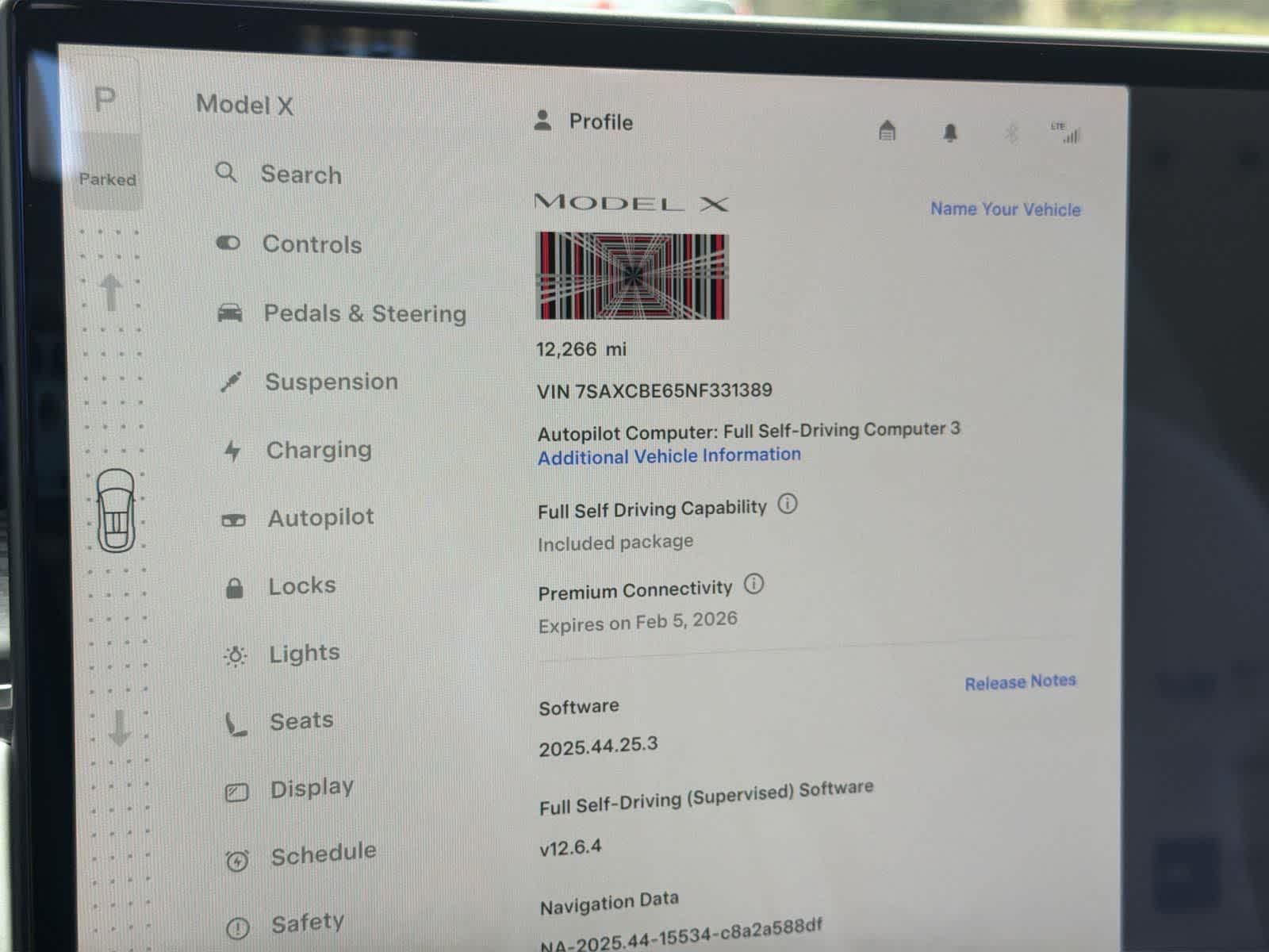 Thumbnail: 2022 Tesla Model X - 20