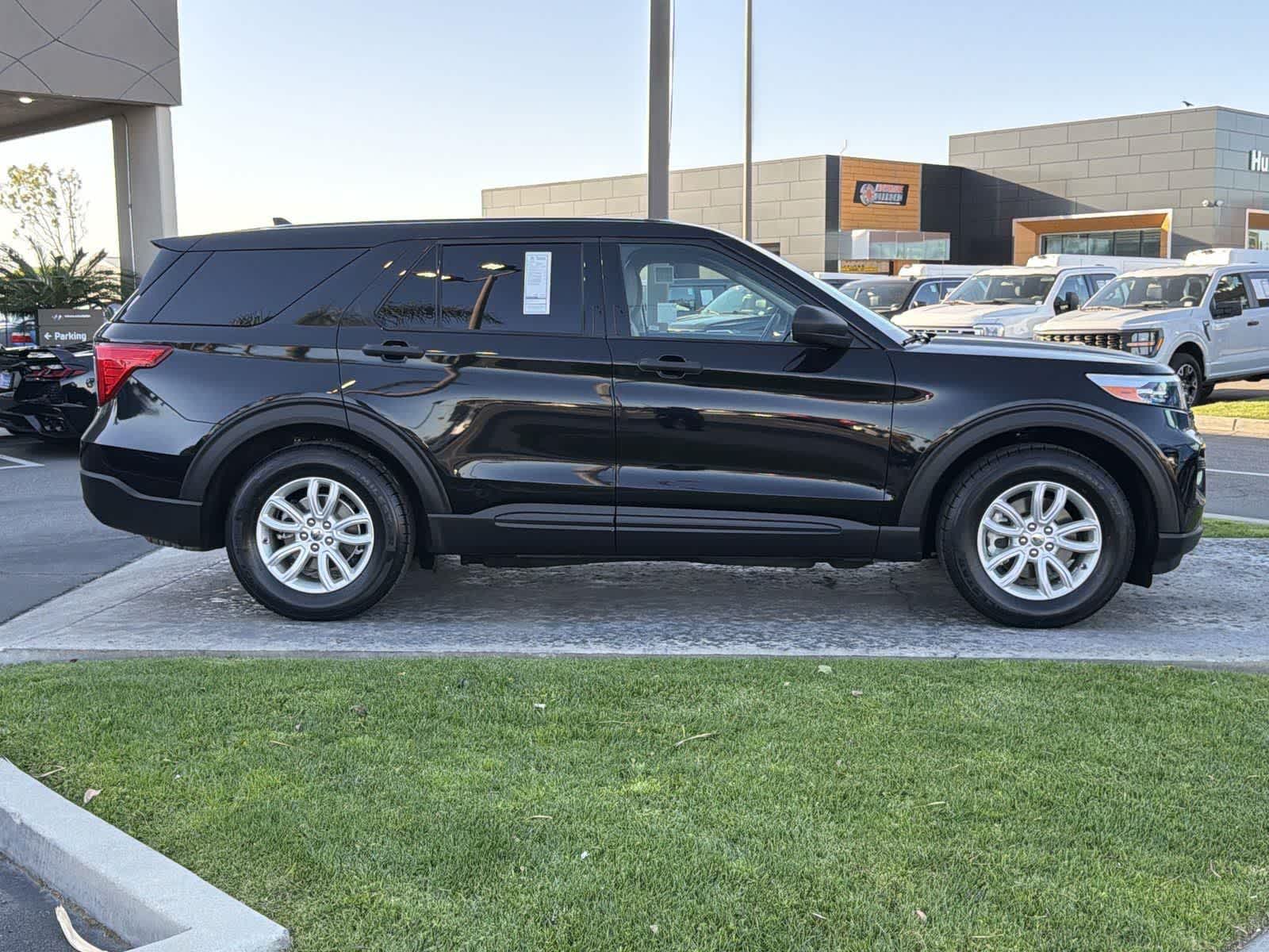 Thumbnail: 2021 Ford Explorer - 7