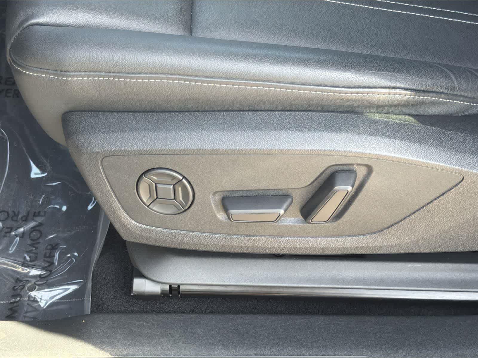 Thumbnail: 2023 Audi Q4 e-tron - 26