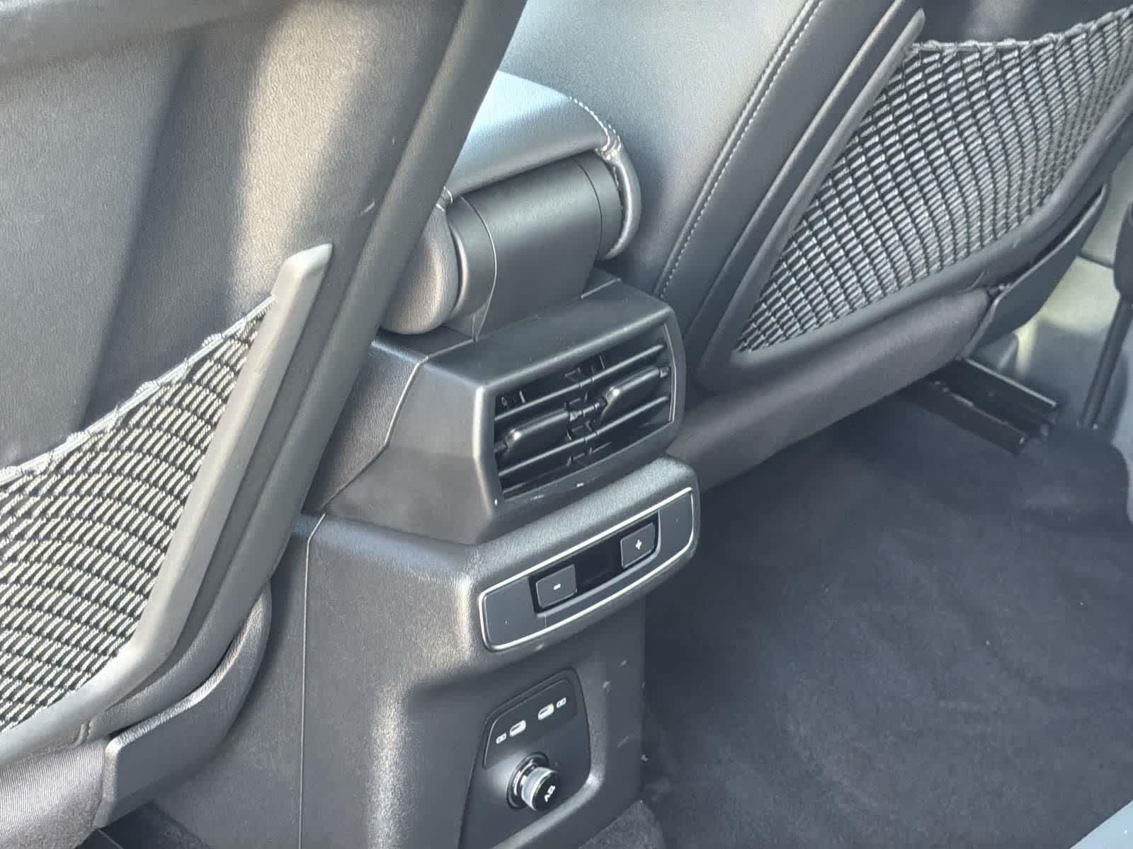 Thumbnail: 2023 Audi Q4 e-tron - 30