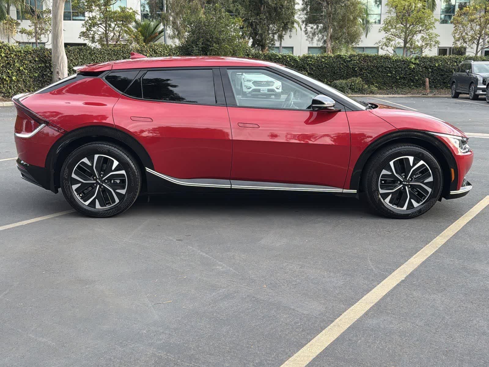 Thumbnail: 2023 Kia EV6 - 7