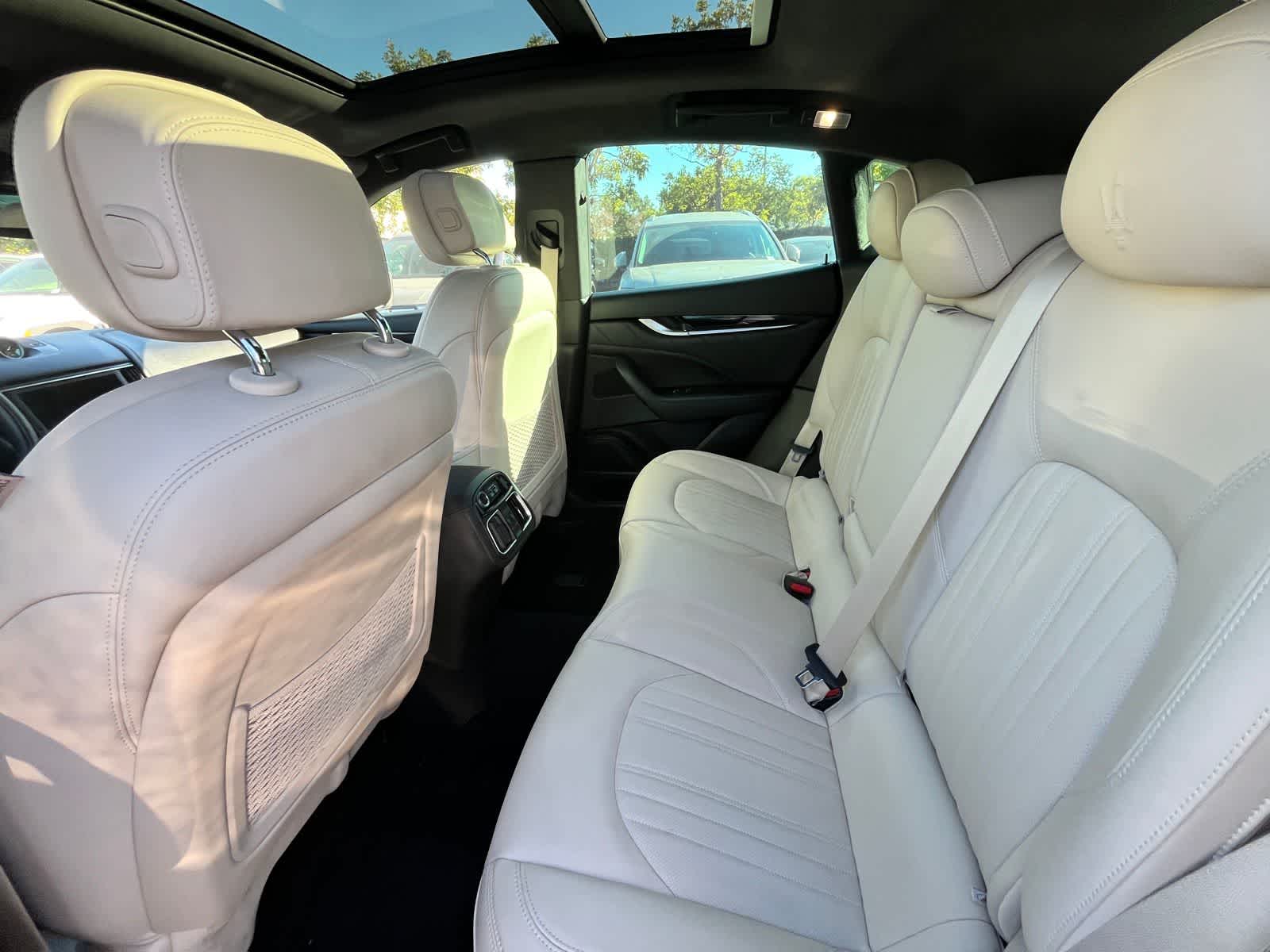 Thumbnail: 2022 Maserati Levante - 7