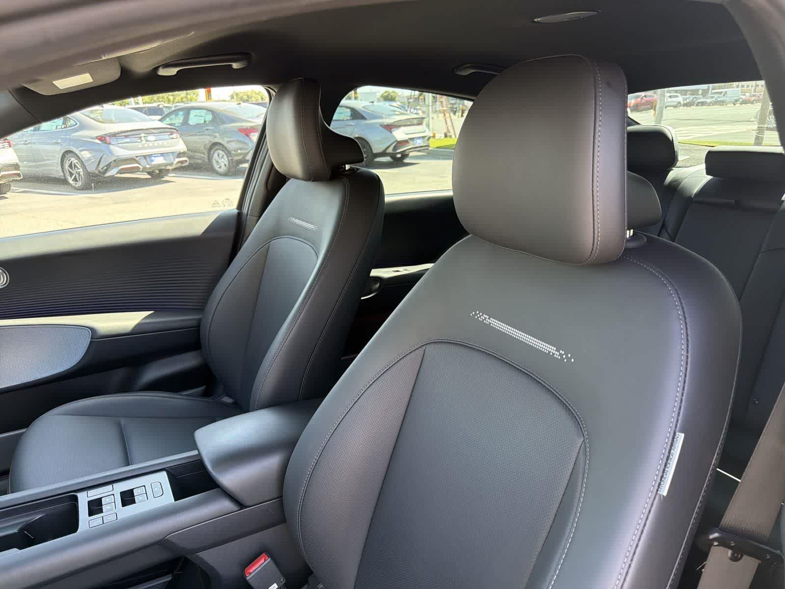 Thumbnail: 2023 Hyundai Ioniq 6 - 25