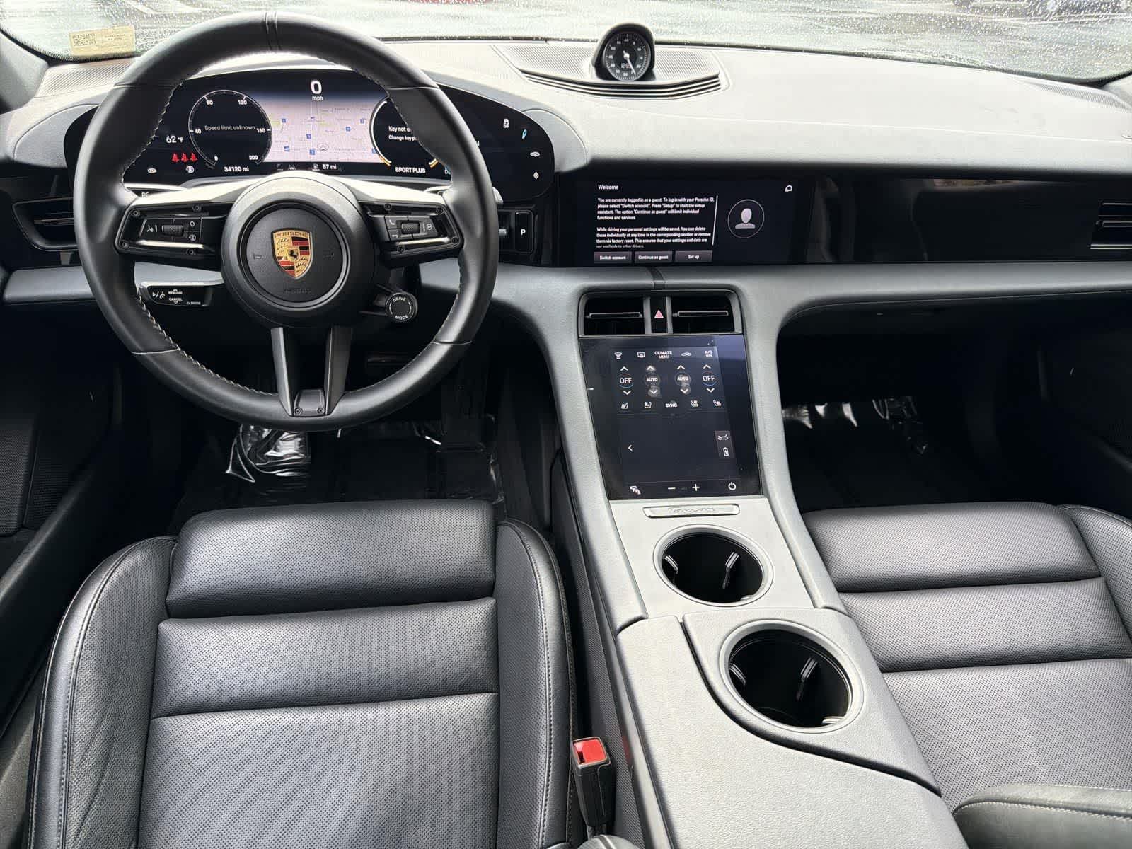 Thumbnail: 2022 Porsche Taycan - 10