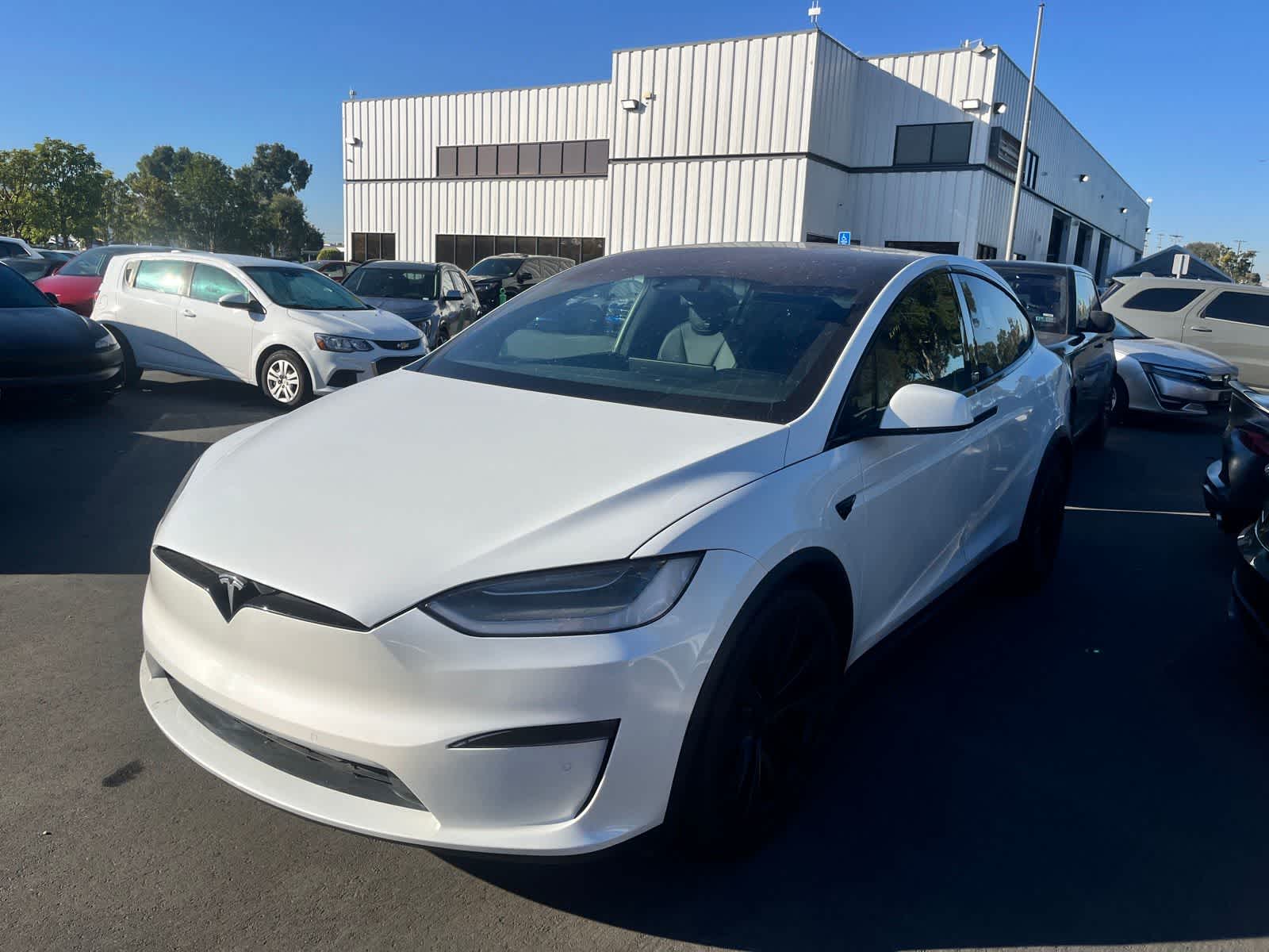 2022 Tesla Model X Long Range's photo