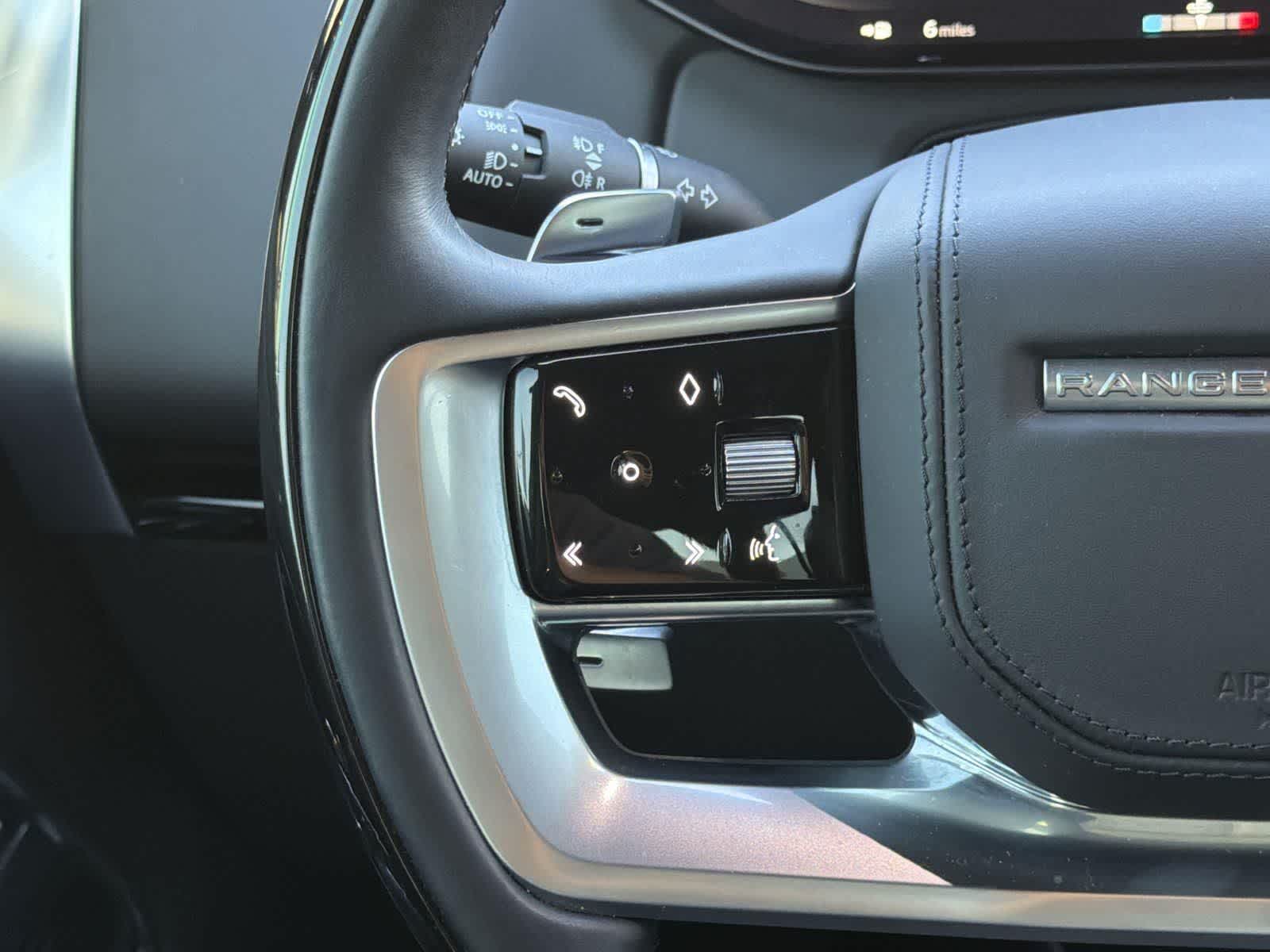 Thumbnail: 2023 Land Rover Range Rover - 13