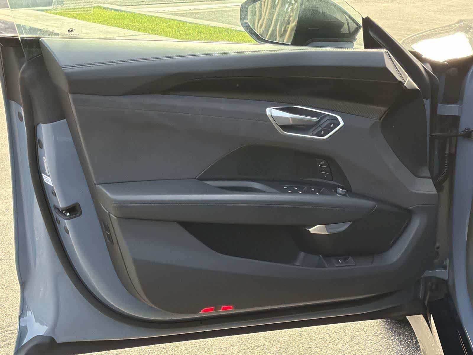 Thumbnail: 2023 Audi e-tron GT - 23