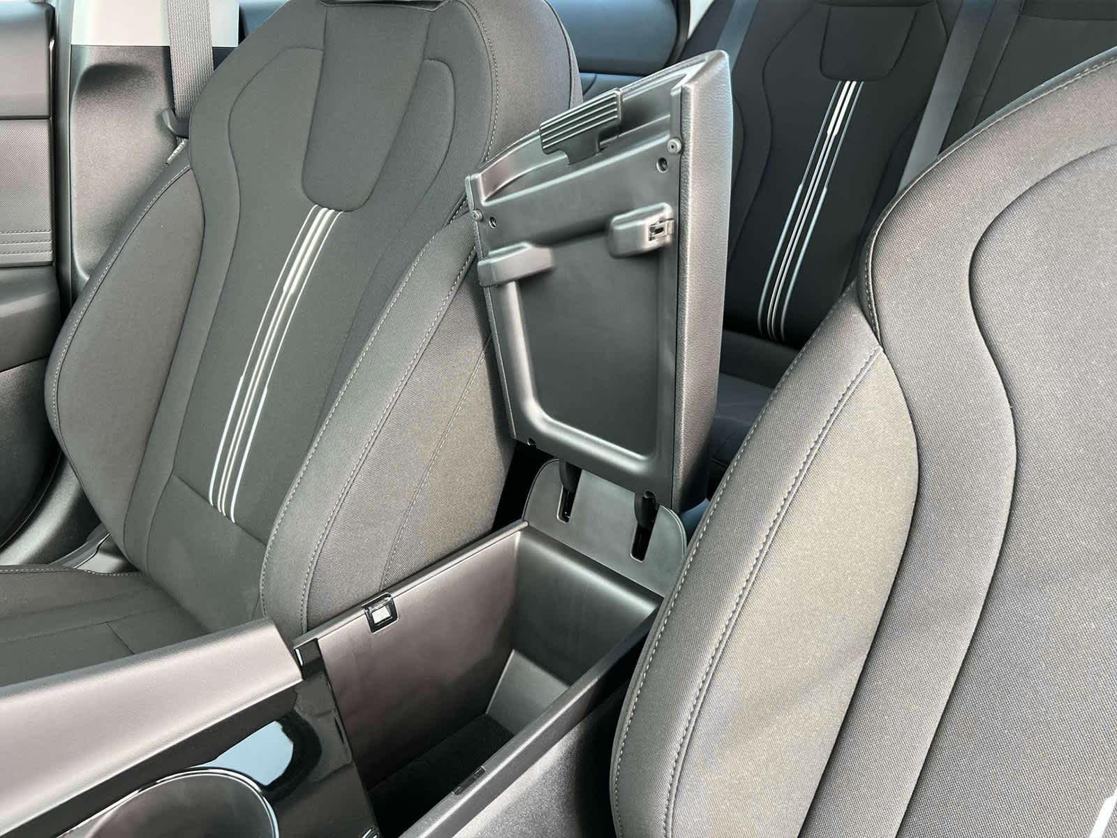 Thumbnail: 2025 Hyundai Elantra - 18