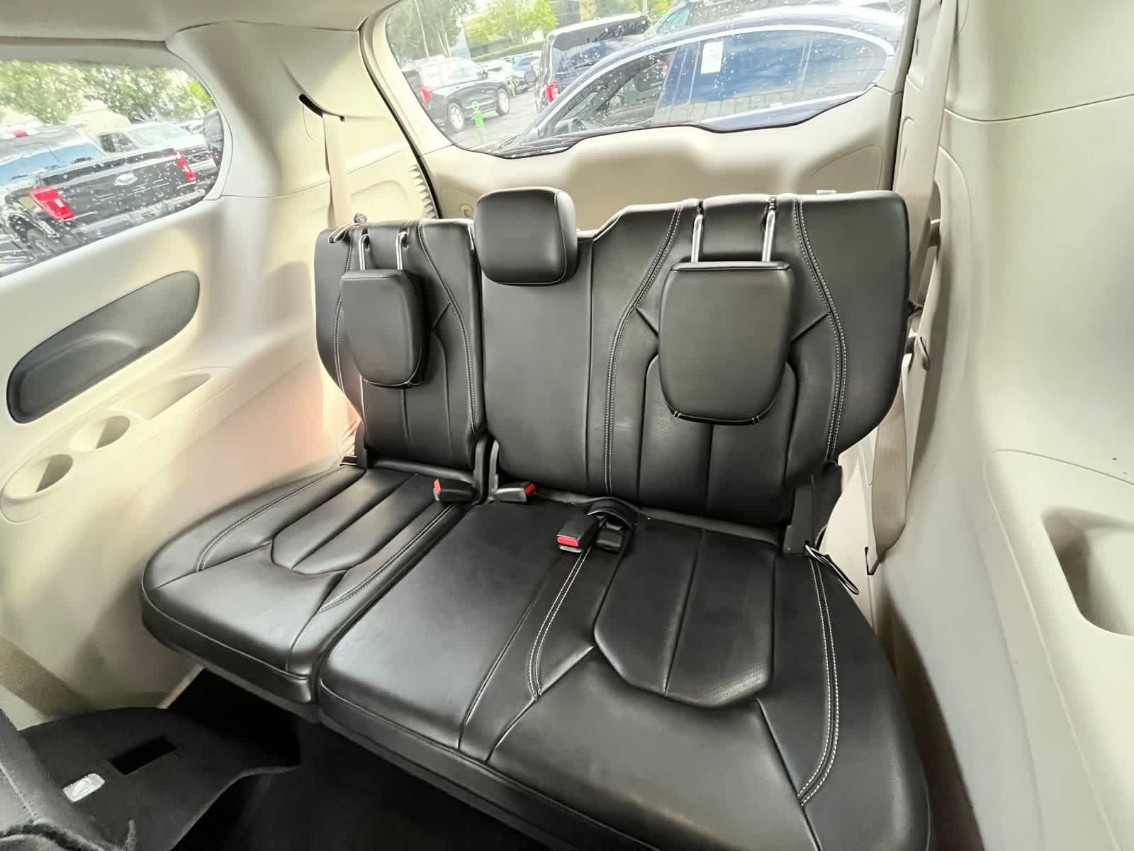 Thumbnail: 2024 Chrysler Pacifica - 5