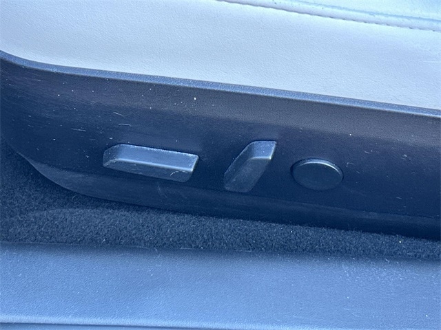 Thumbnail: 2018 Tesla Model 3 - 27