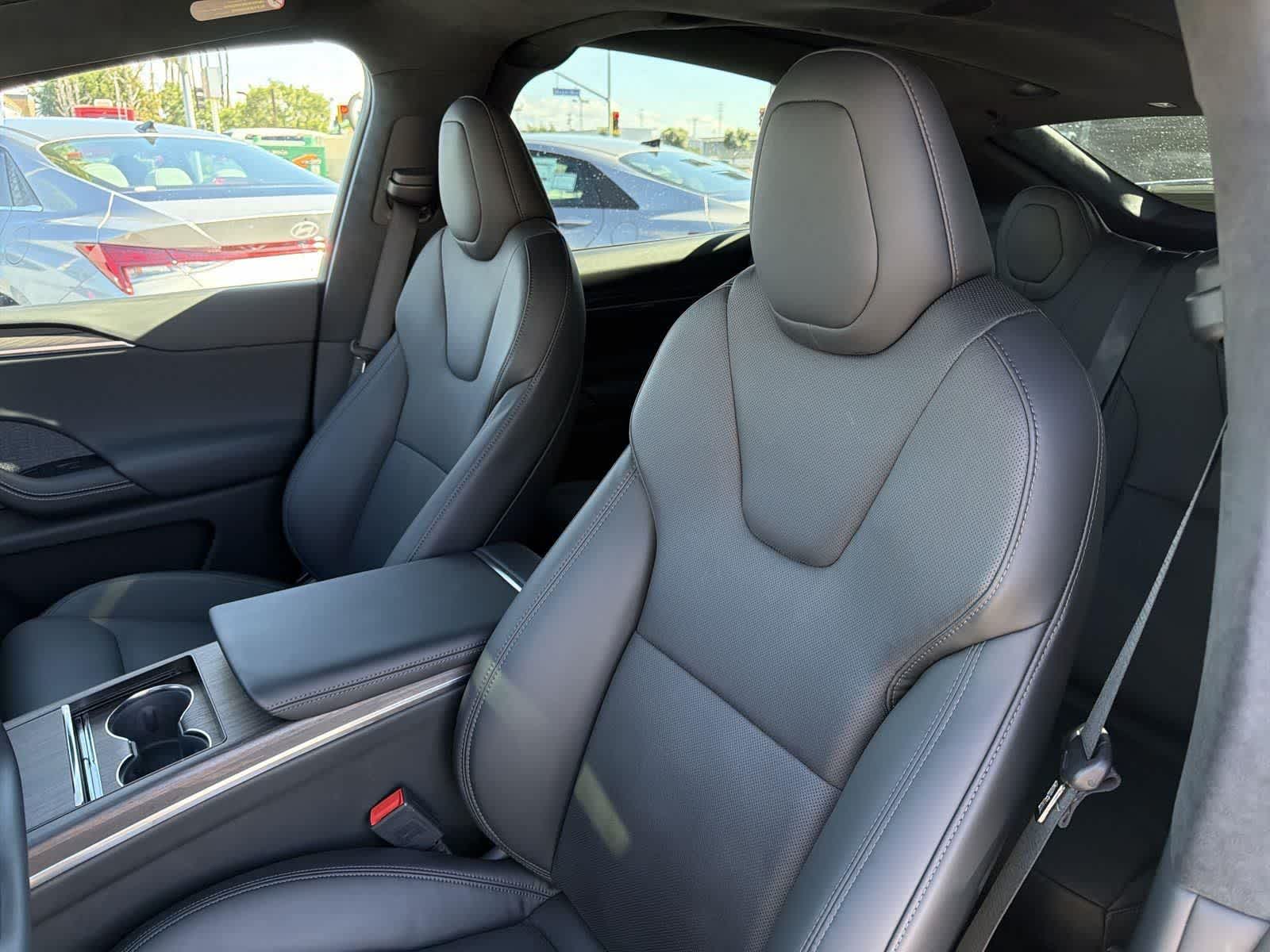 Thumbnail: 2022 Tesla Model X - 27