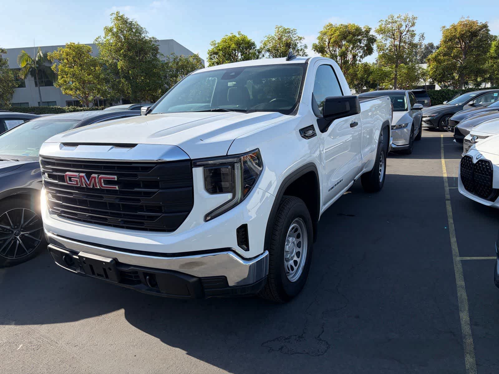 2025 GMC Sierra 4WD Regular Cab Standard Box Pro's photo