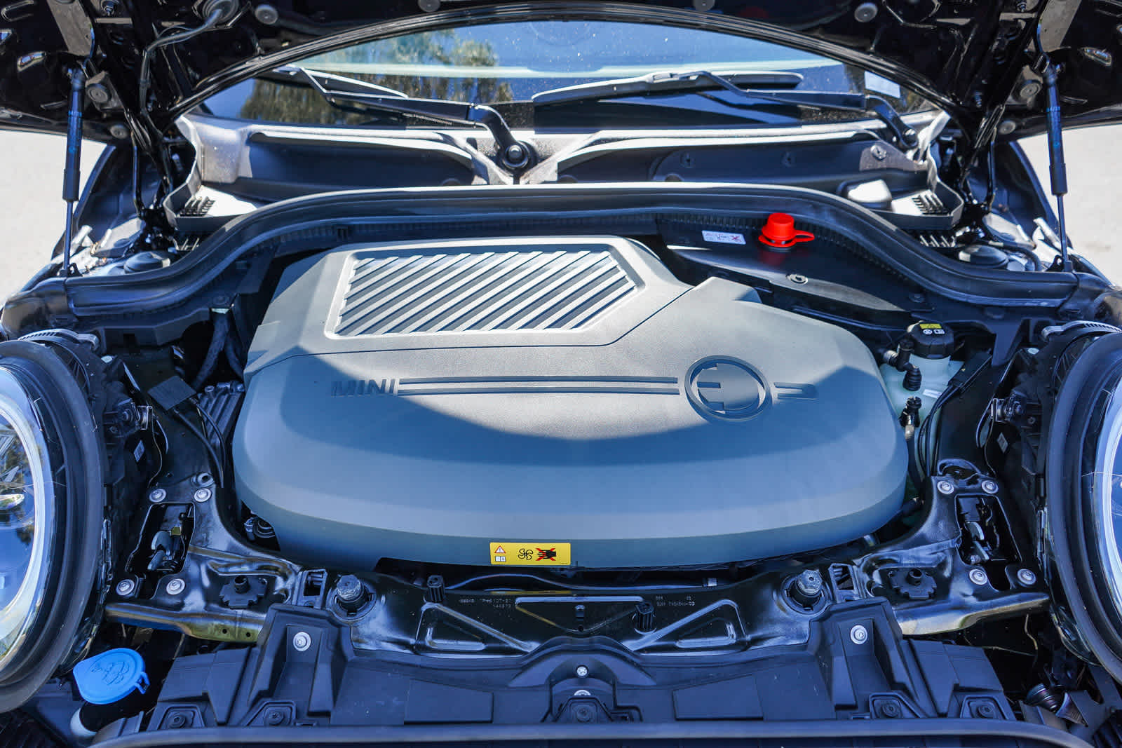 Thumbnail: 2022 MINI Cooper Hardtop - 23