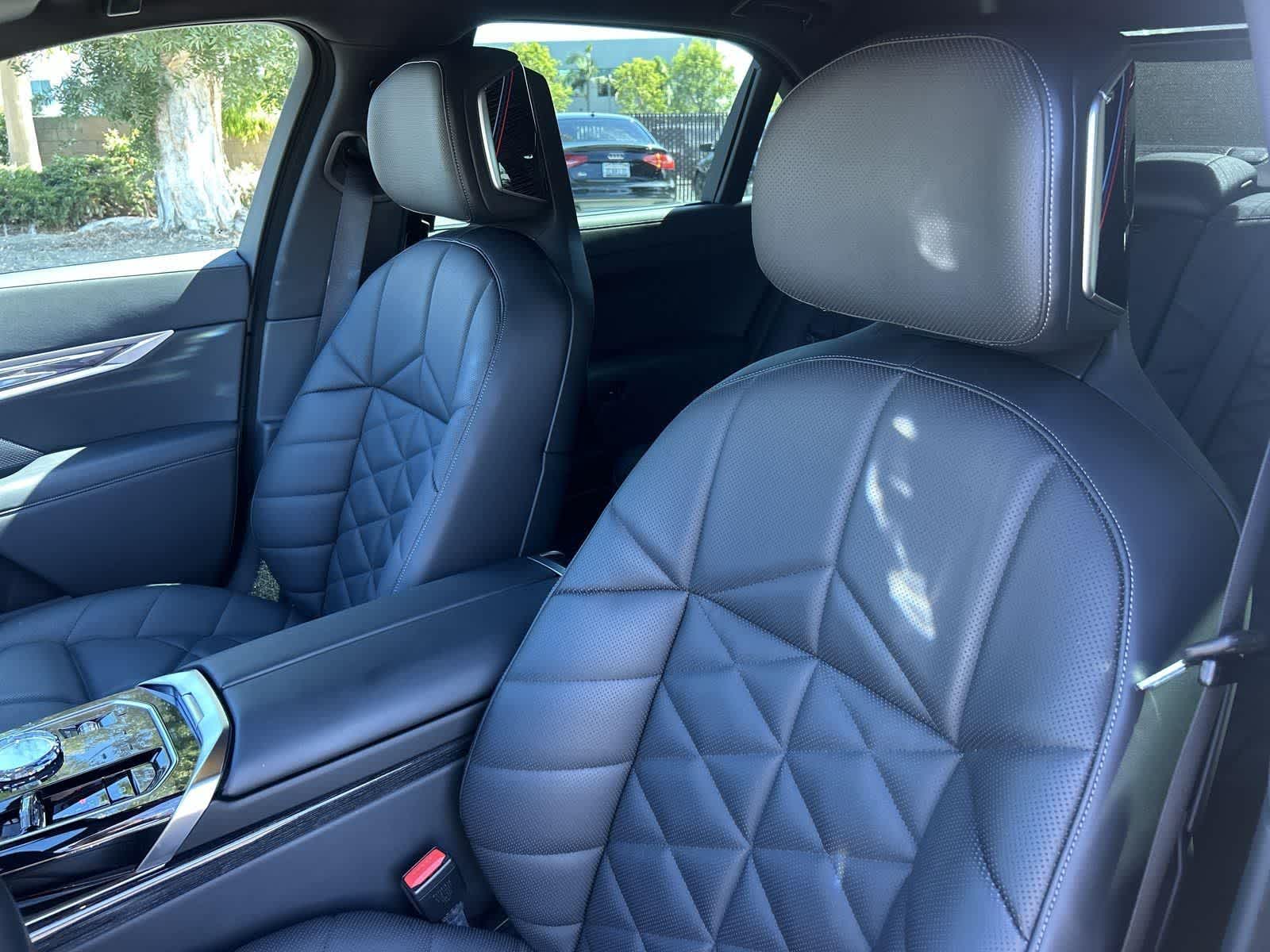 Thumbnail: 2023 BMW 7 Series - 14