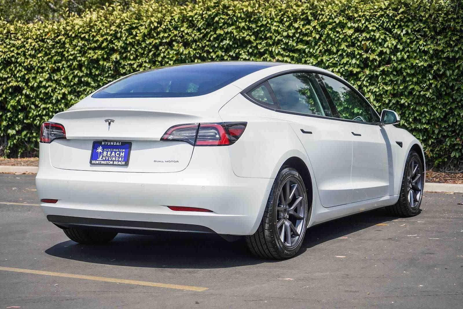 Thumbnail: 2022 Tesla Model 3 - 6