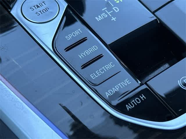 Thumbnail: 2023 BMW X5 - 21