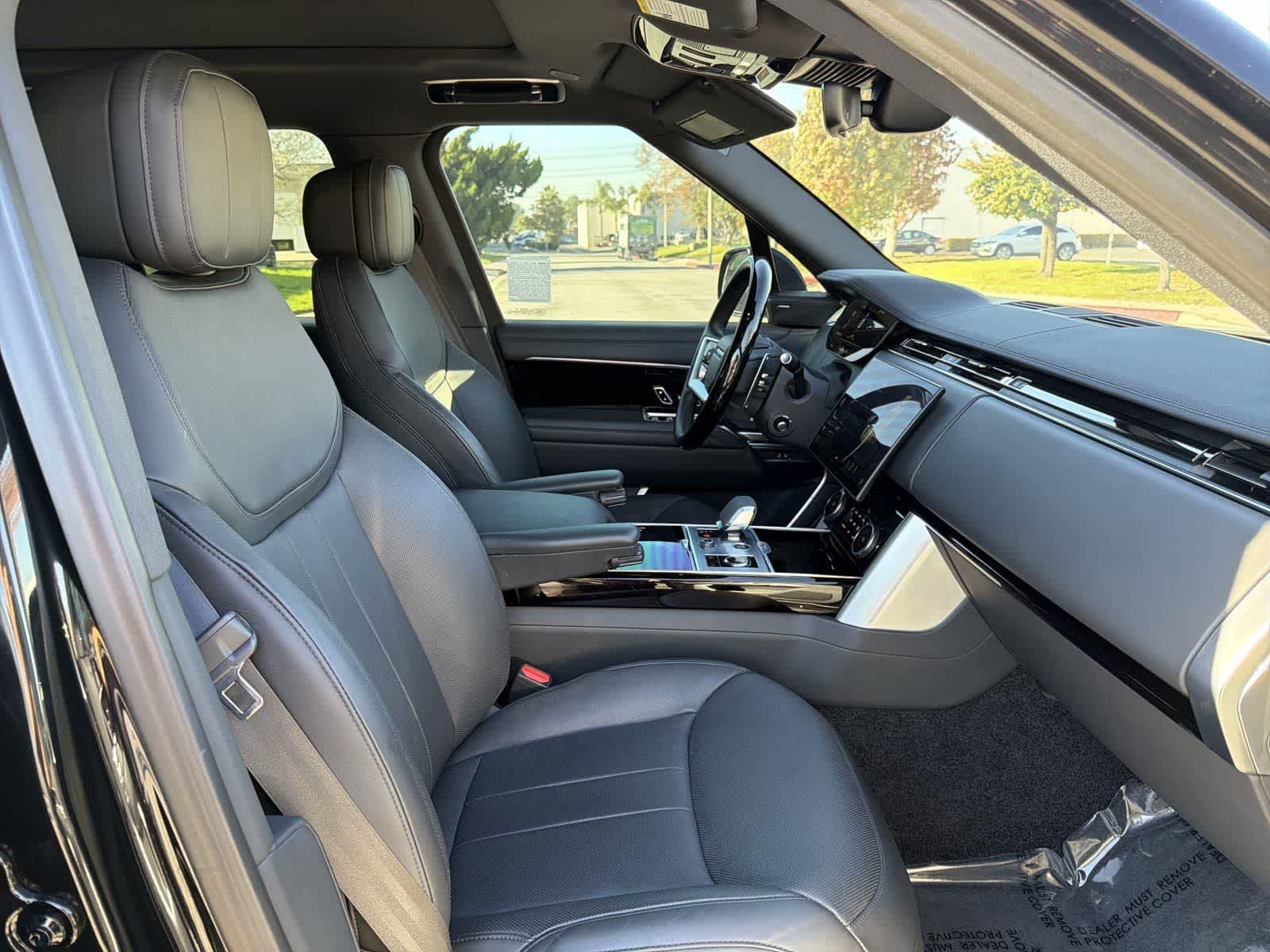 Thumbnail: 2023 Land Rover Range Rover - 35