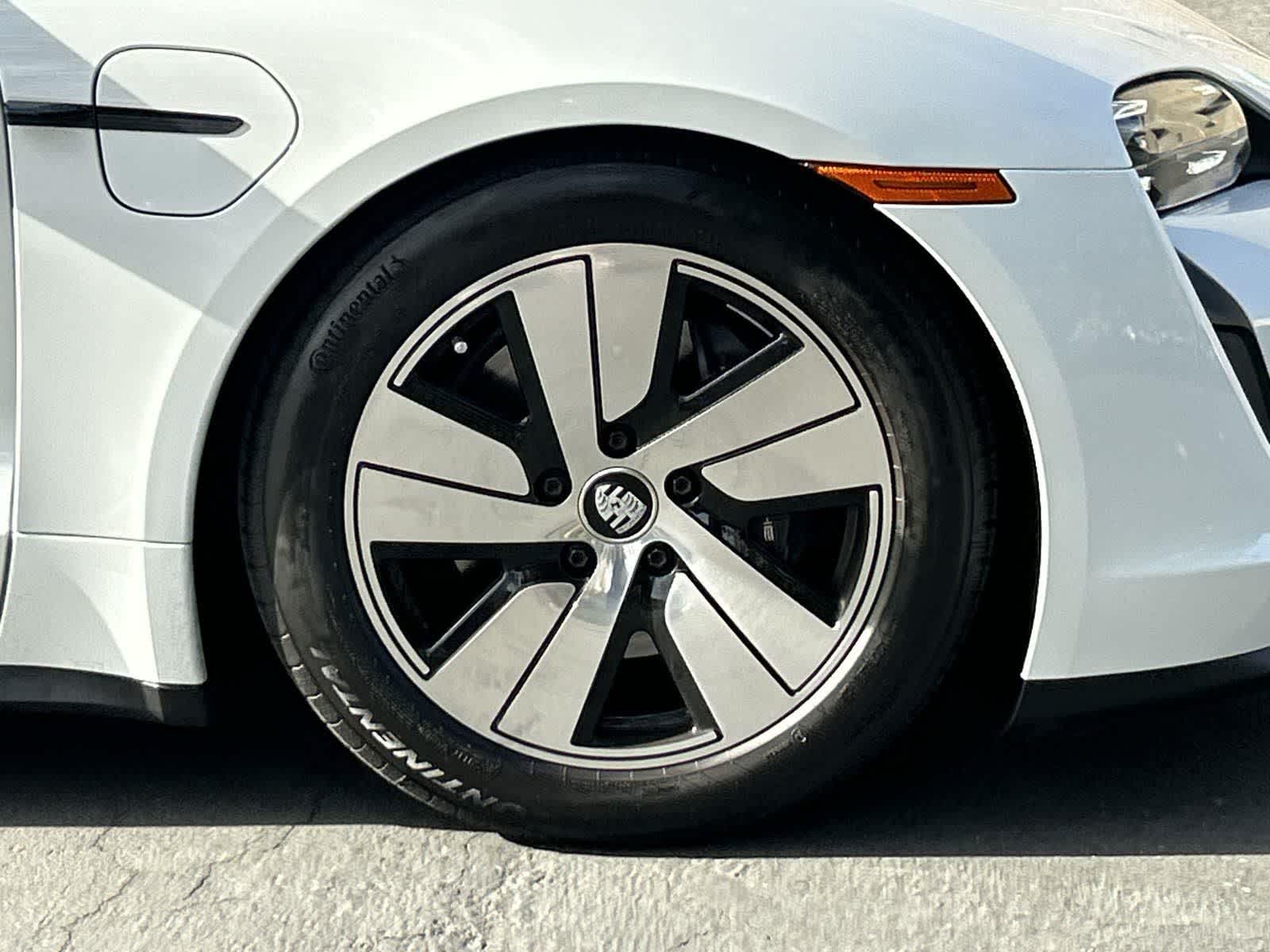 Thumbnail: 2023 Porsche Taycan - 36