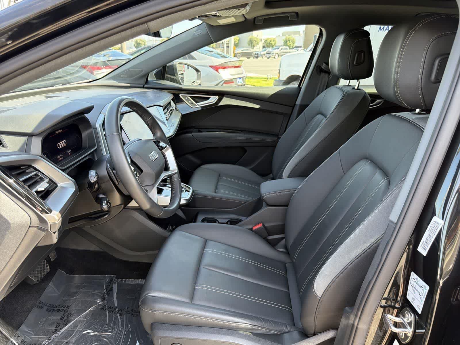 Thumbnail: 2023 Audi Q4 e-tron - 25