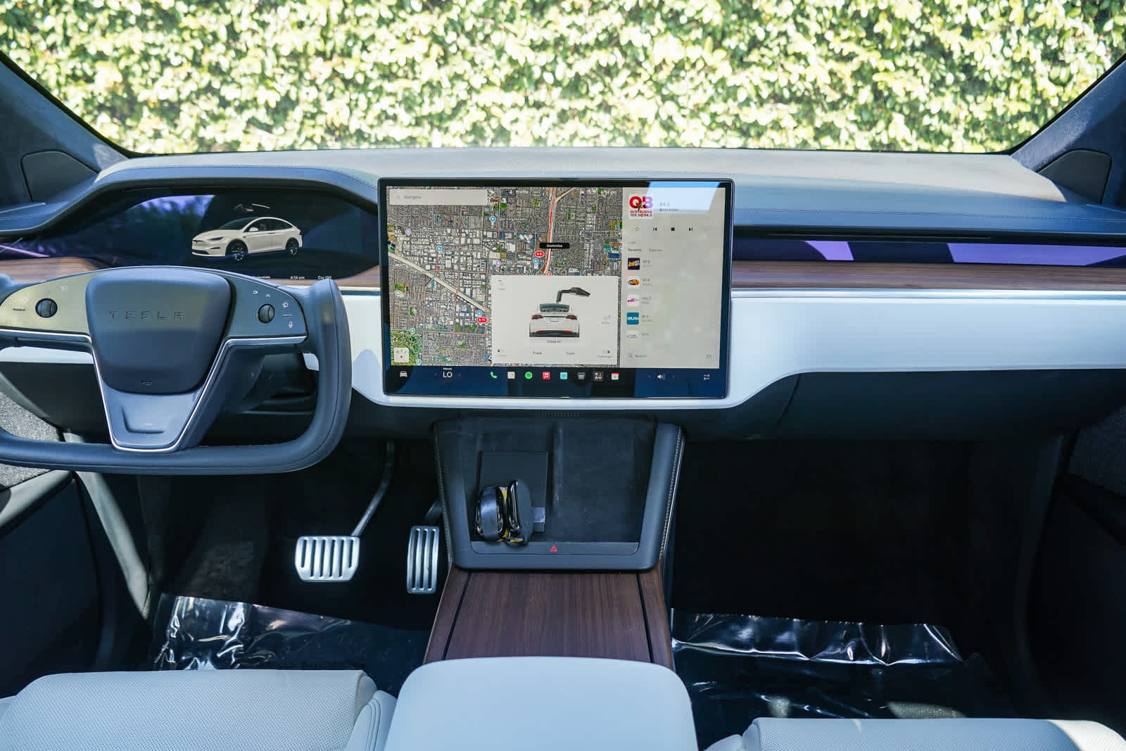 Thumbnail: 2022 Tesla Model X - 12