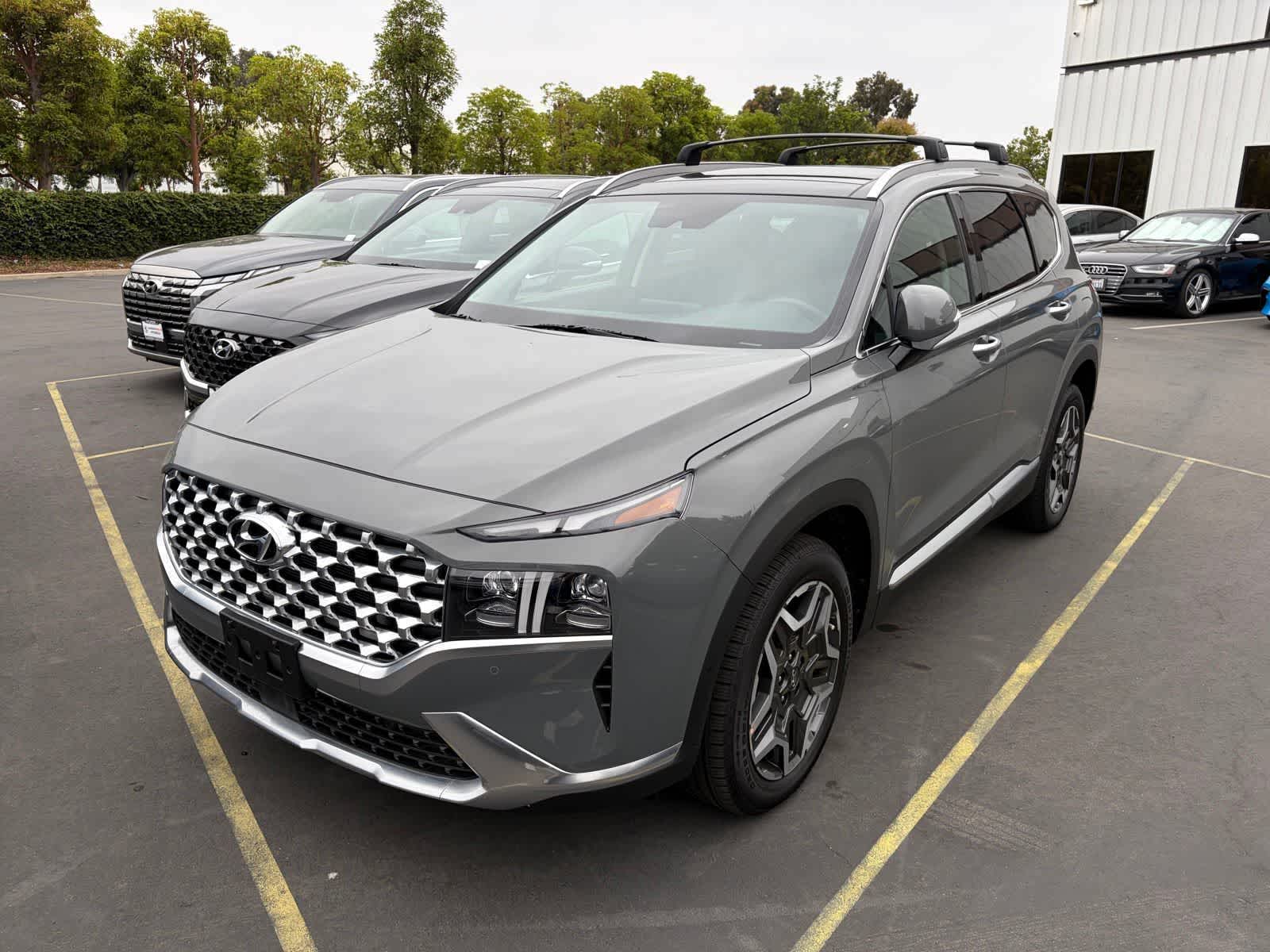 2023 Hyundai Santa Fe Limited 2.5's photo