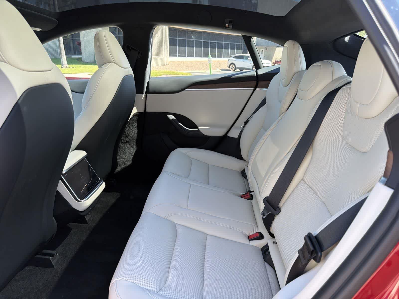 Thumbnail: 2023 Tesla Model S - 29