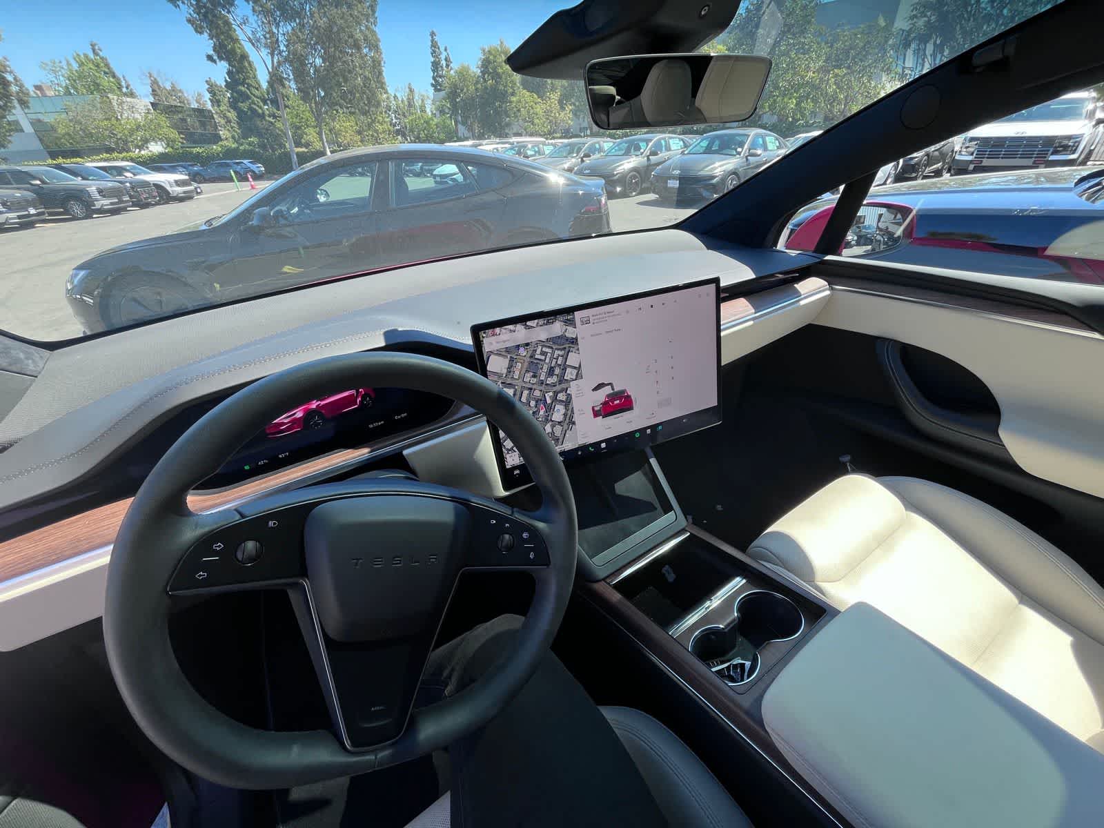 Thumbnail: 2022 Tesla Model X - 9