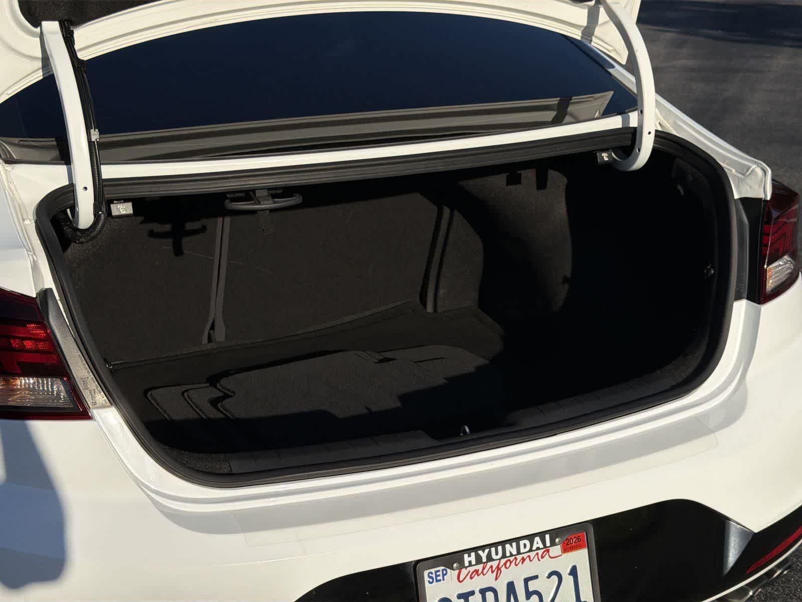 Thumbnail: 2020 Hyundai Elantra - 31