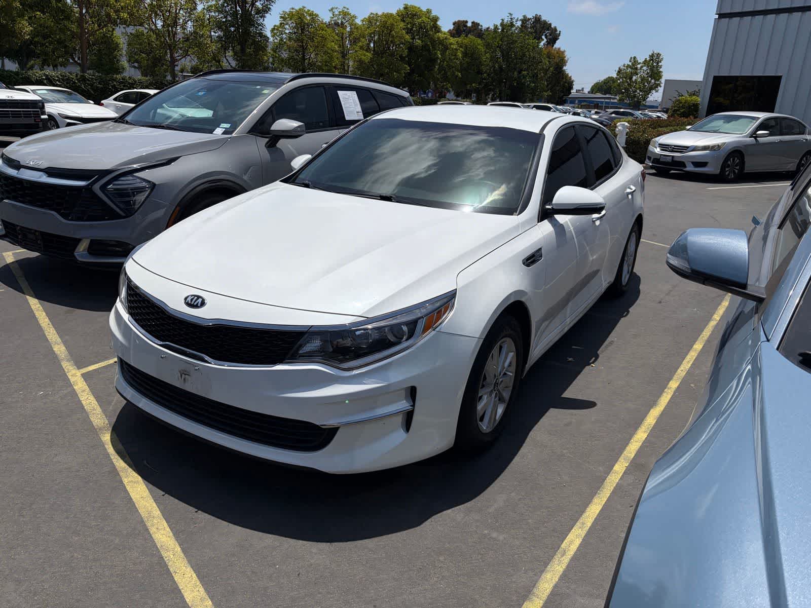 2018 Kia Optima LX AT's photo