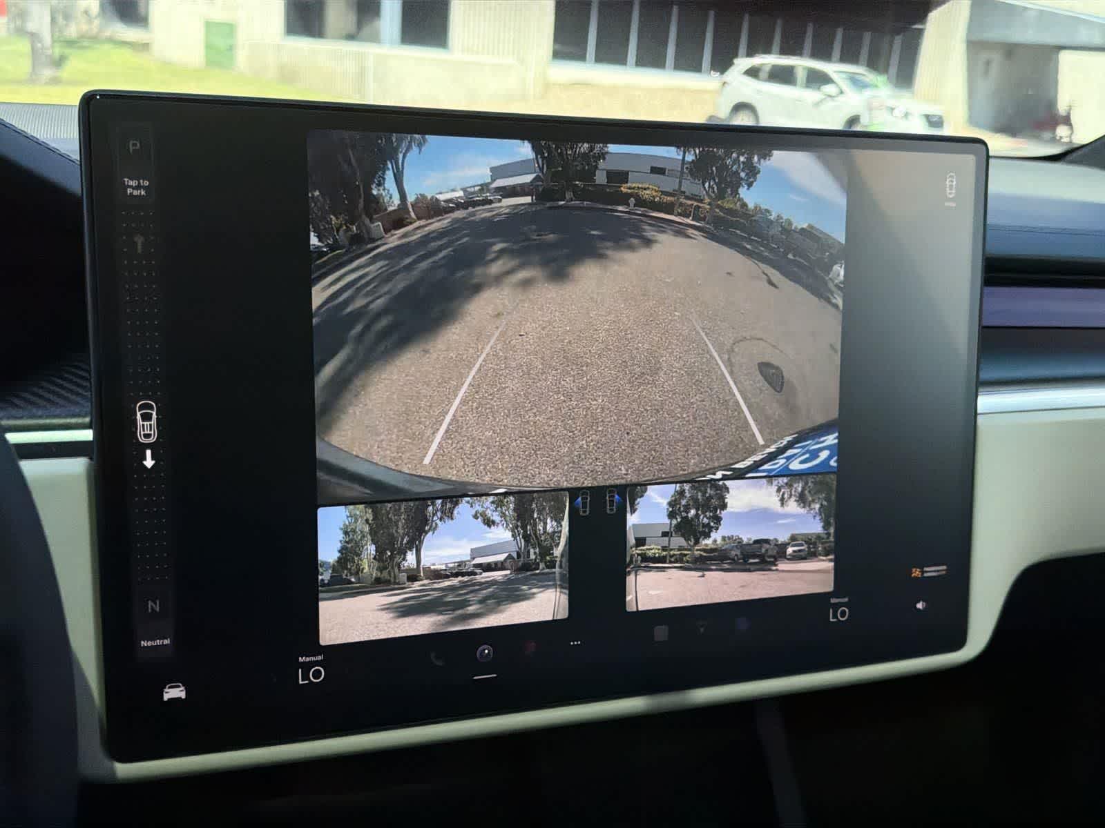 Thumbnail: 2022 Tesla Model X - 18