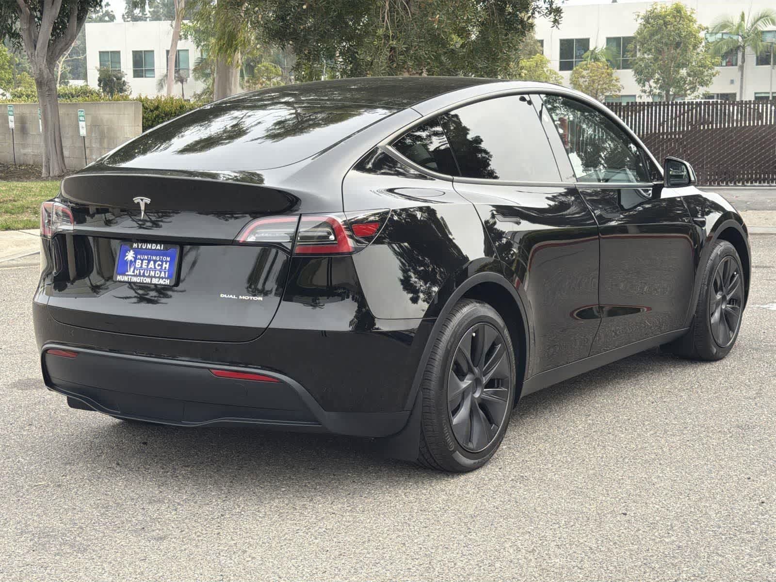 Thumbnail: 2025 Tesla Model Y - 6