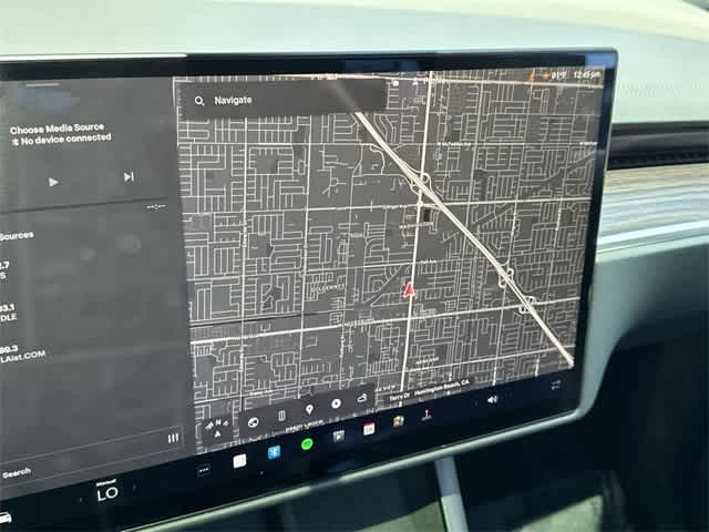 Thumbnail: 2022 Tesla Model X - 16