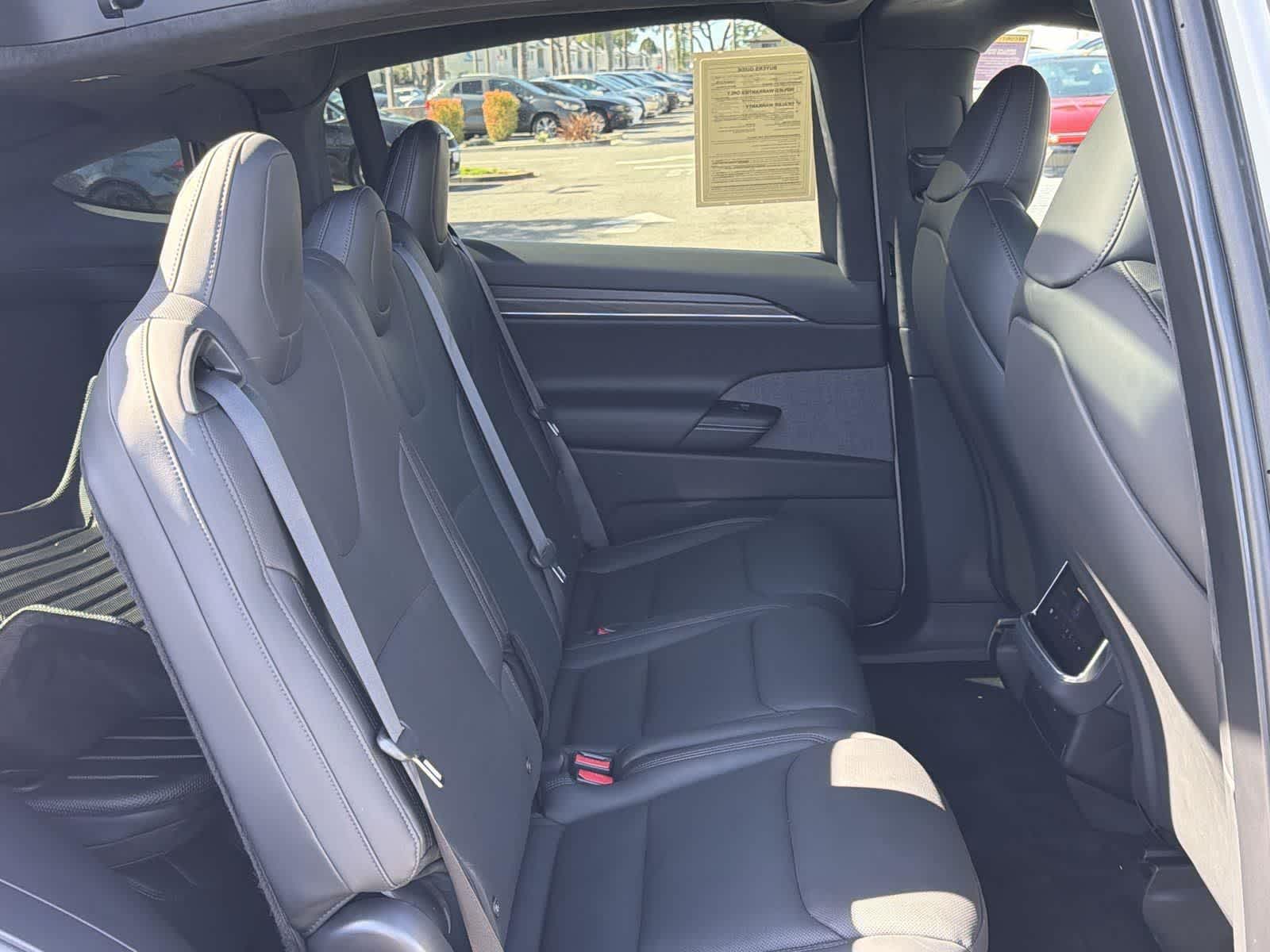 Thumbnail: 2022 Tesla Model X - 33