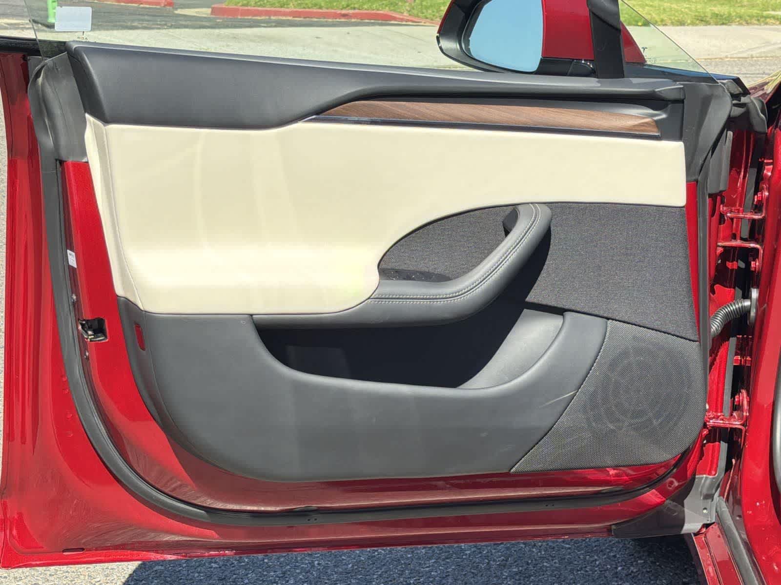 Thumbnail: 2023 Tesla Model S - 23