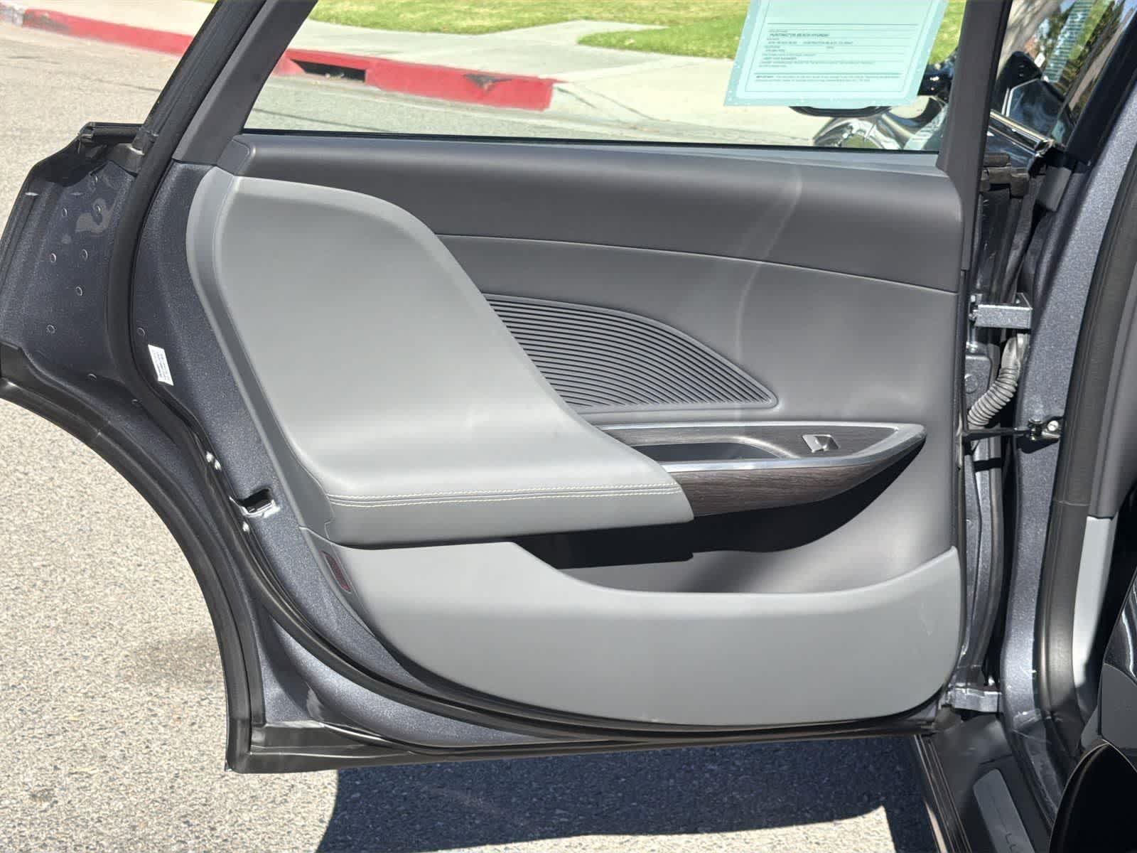 Thumbnail: 2024 Lucid Air - 27