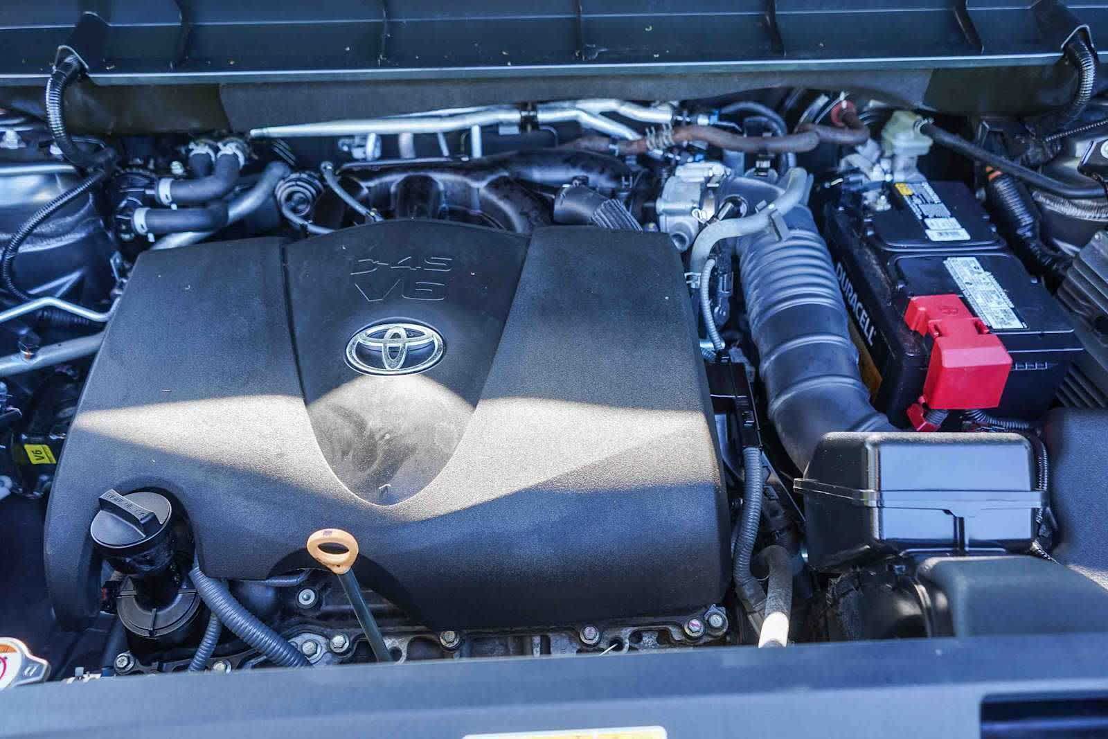 Thumbnail: 2020 Toyota Highlander - 25
