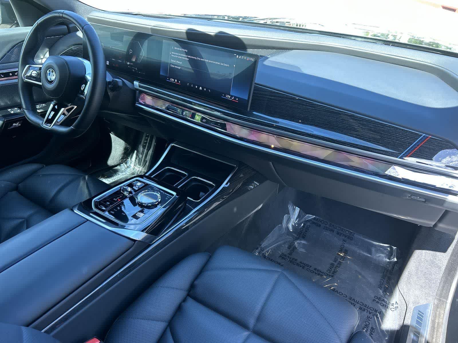 Thumbnail: 2023 BMW 7 Series - 27