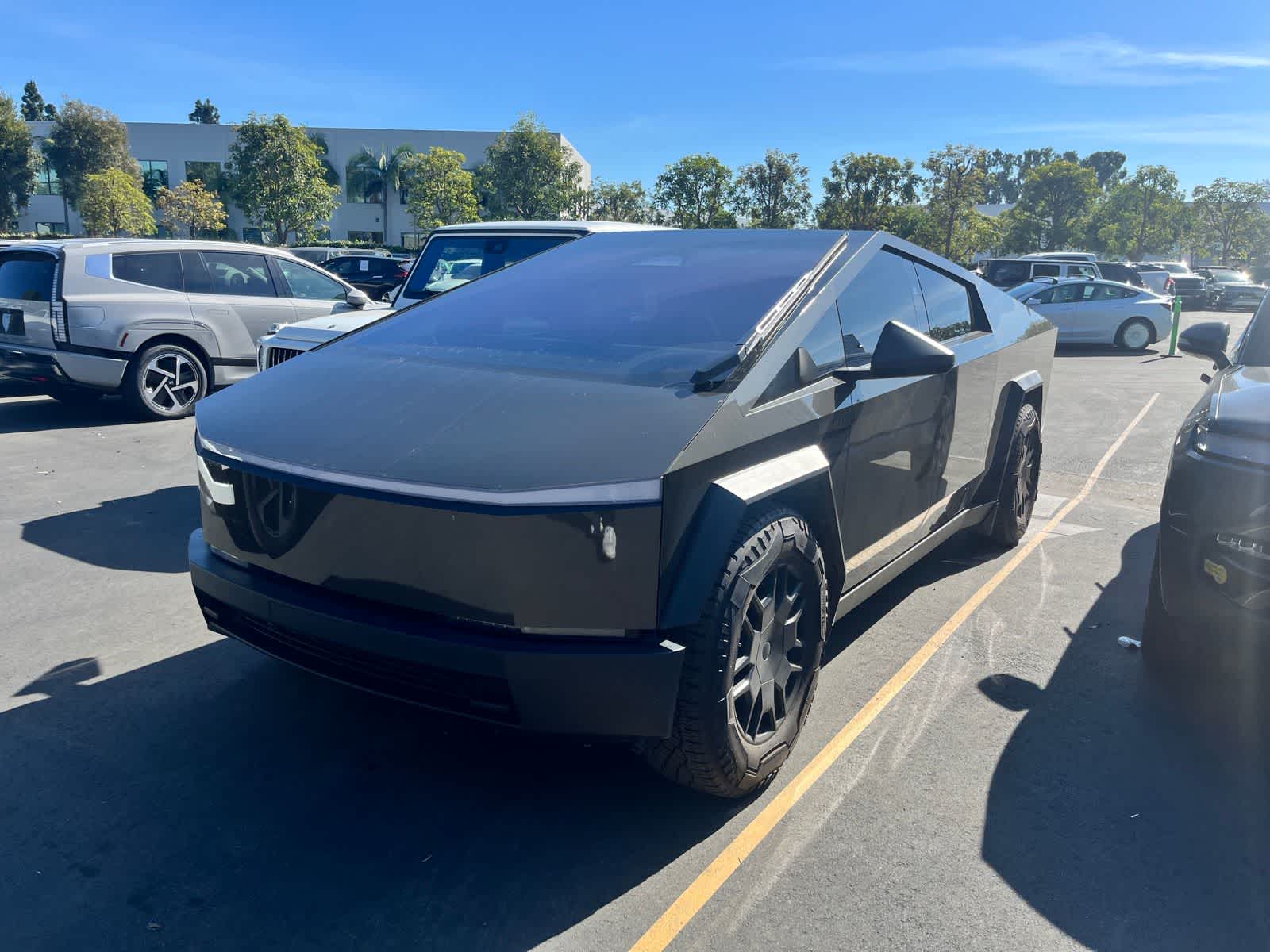 2024 Tesla Cybertruck  -
                  Huntington Beach, CA