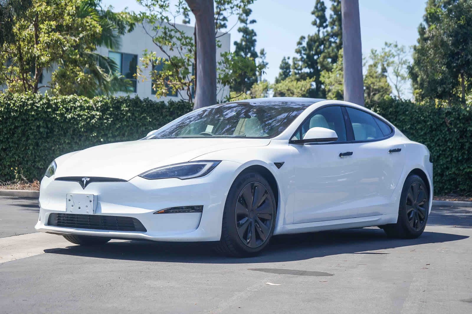 Thumbnail: 2023 Tesla Model S - 1