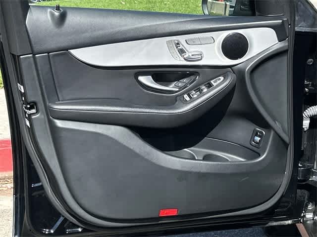 Thumbnail: 2022 Mercedes-Benz GLC - 29