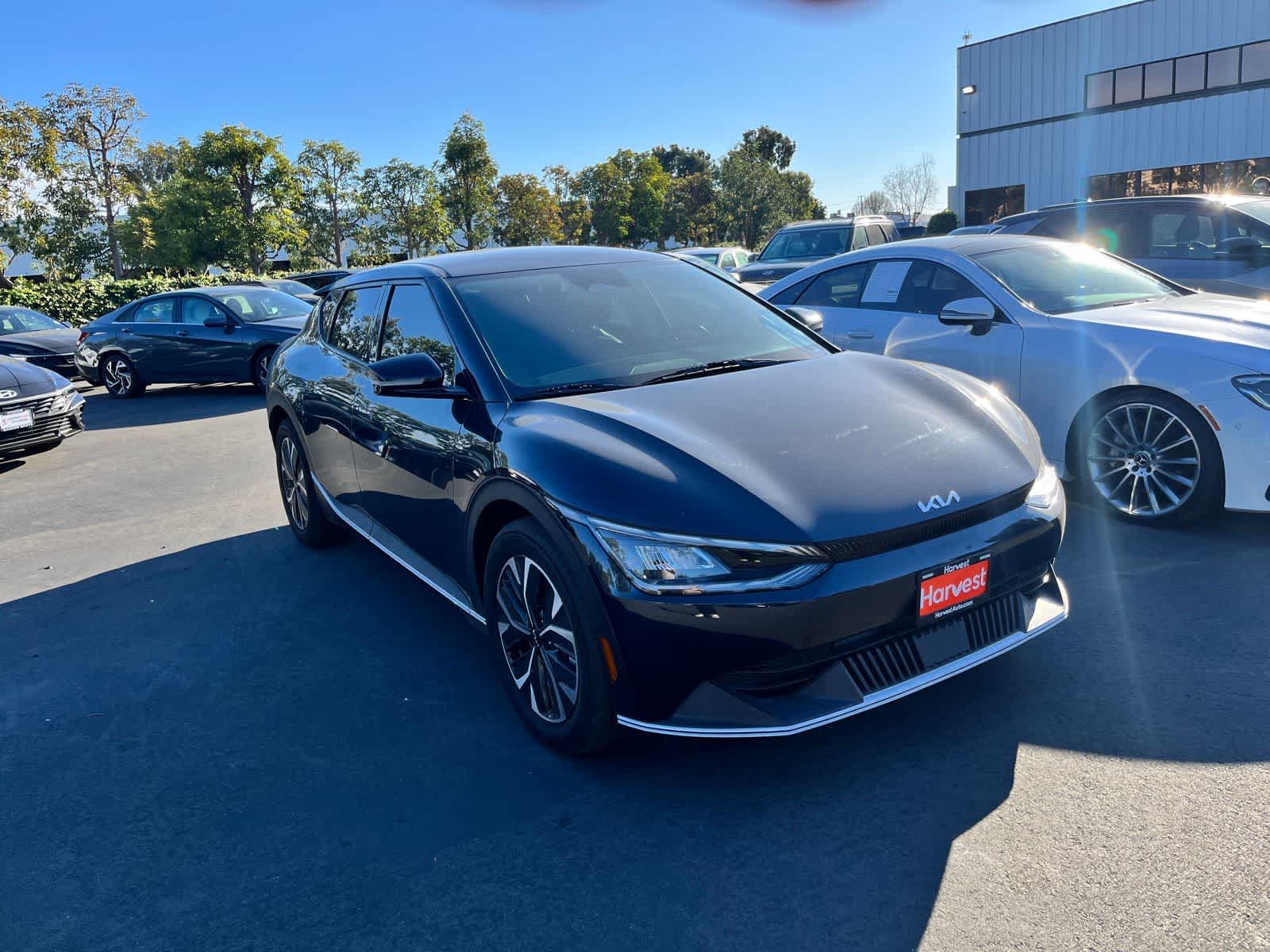 Thumbnail: 2022 Kia EV6 - 2