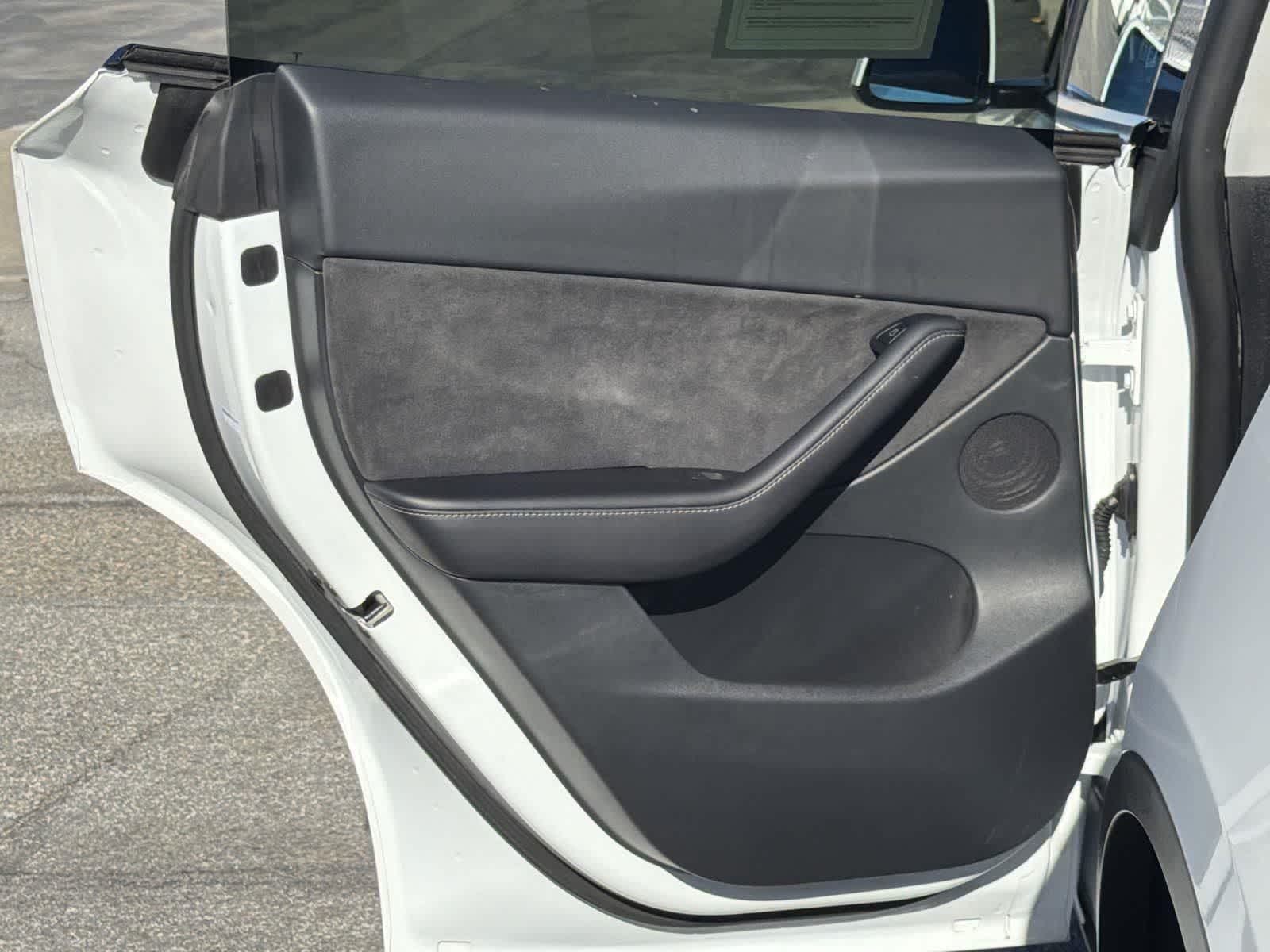 Thumbnail: 2022 Tesla Model Y - 27