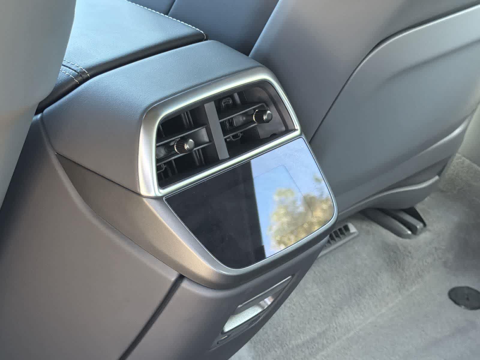 Thumbnail: 2024 Lucid Air - 28