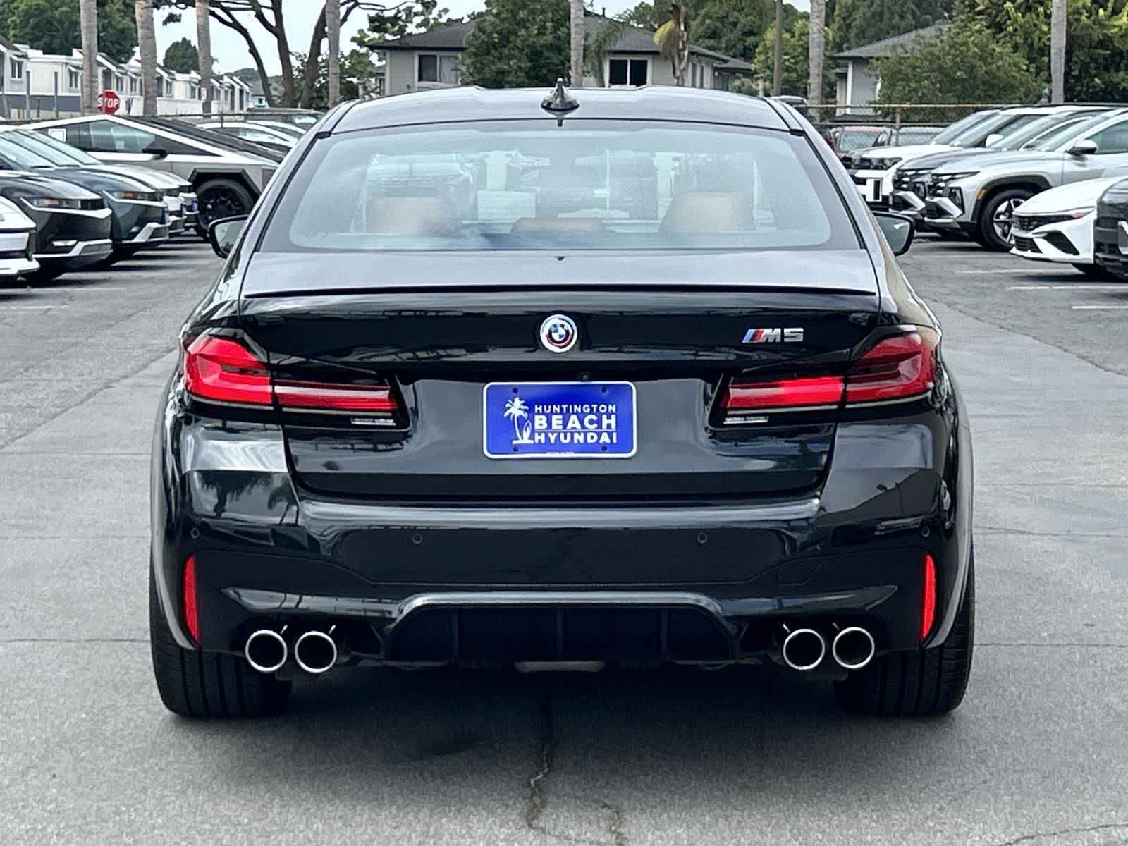 Thumbnail: 2023 BMW M5 - 6