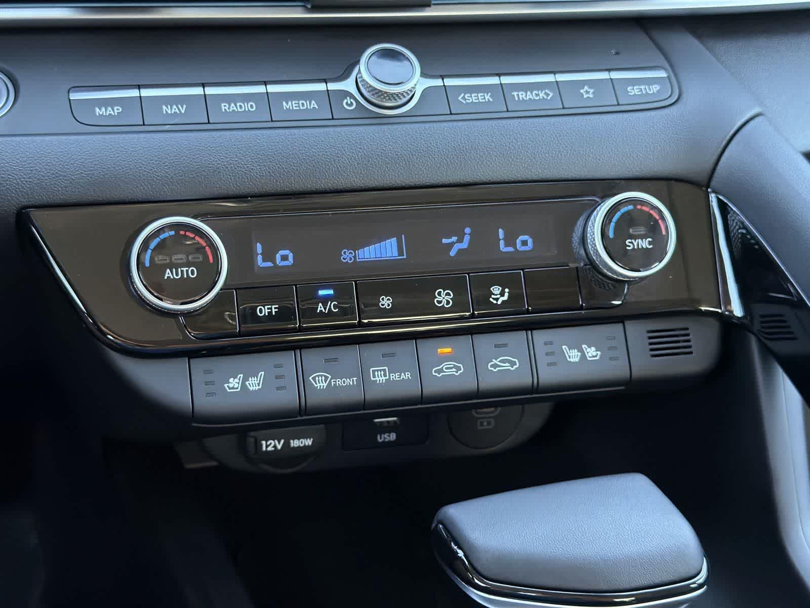 Thumbnail: 2025 Hyundai Elantra - 16