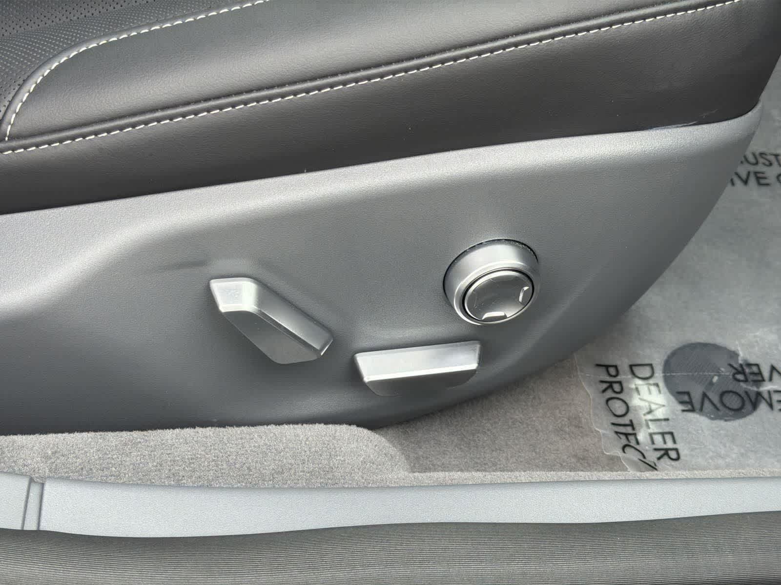 Thumbnail: 2024 Lucid Air - 34