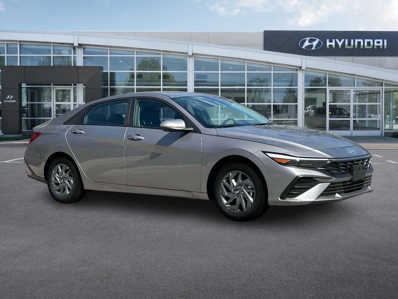 Thumbnail: 2025 Hyundai Elantra - 10