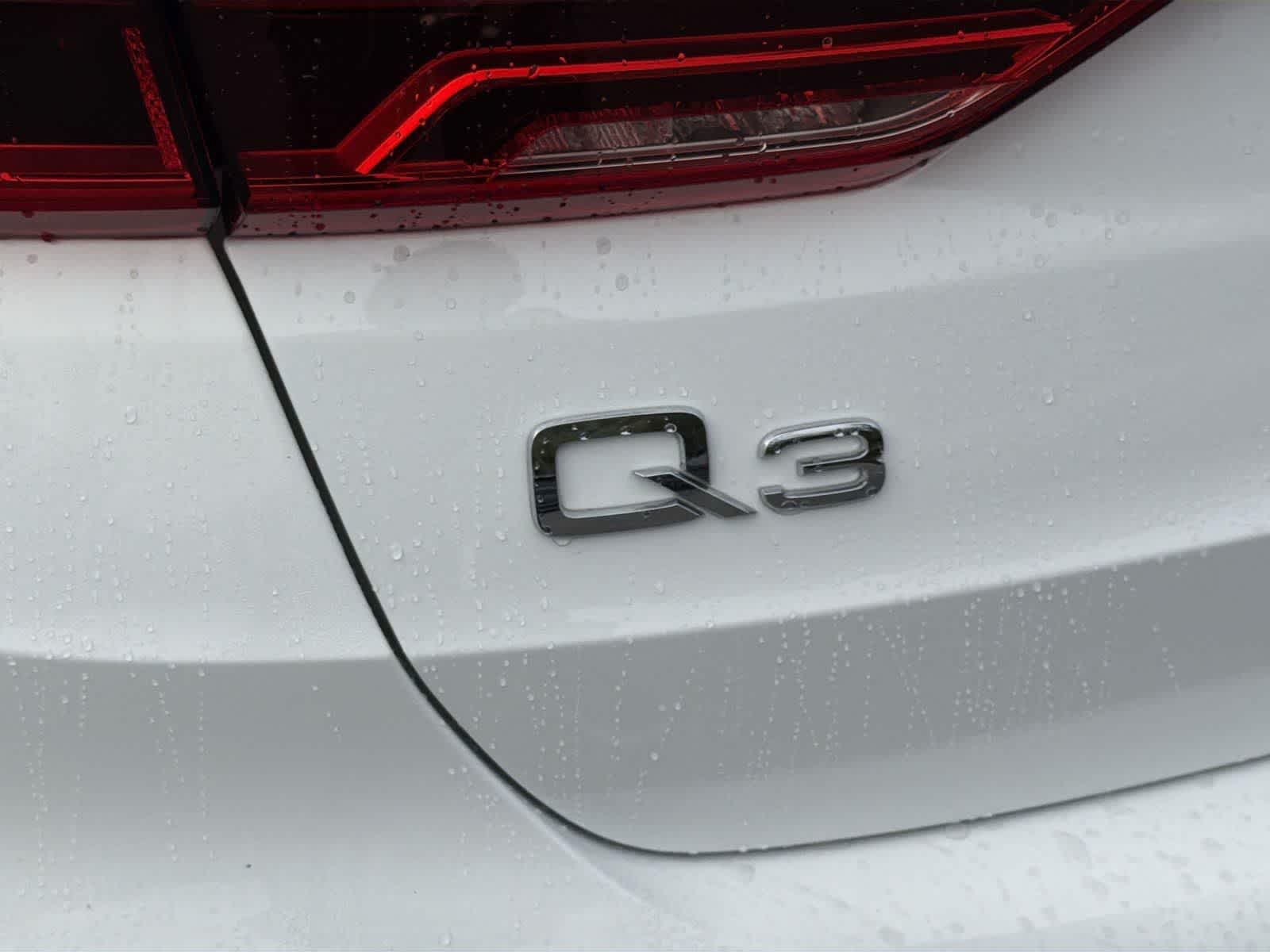Thumbnail: 2021 Audi Q3 - 32
