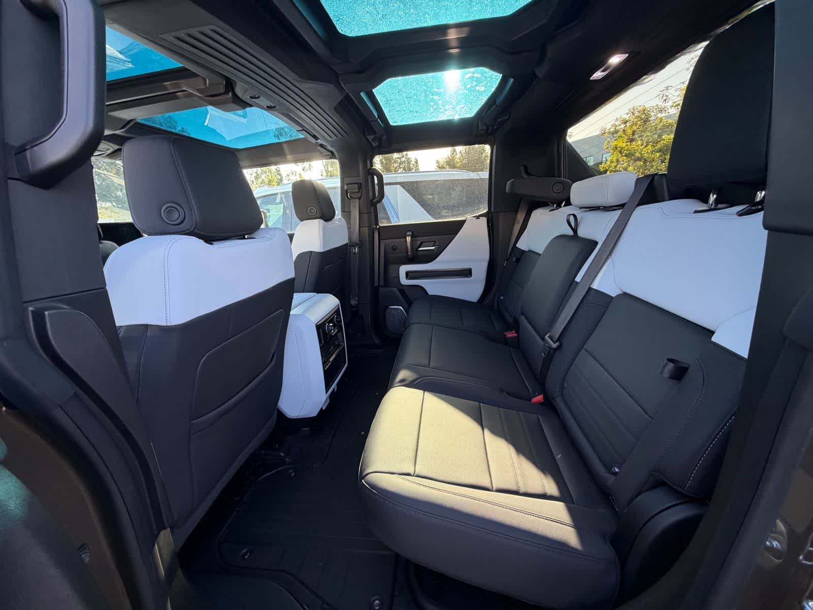 Thumbnail: 2025 GMC Hummer EV - 5